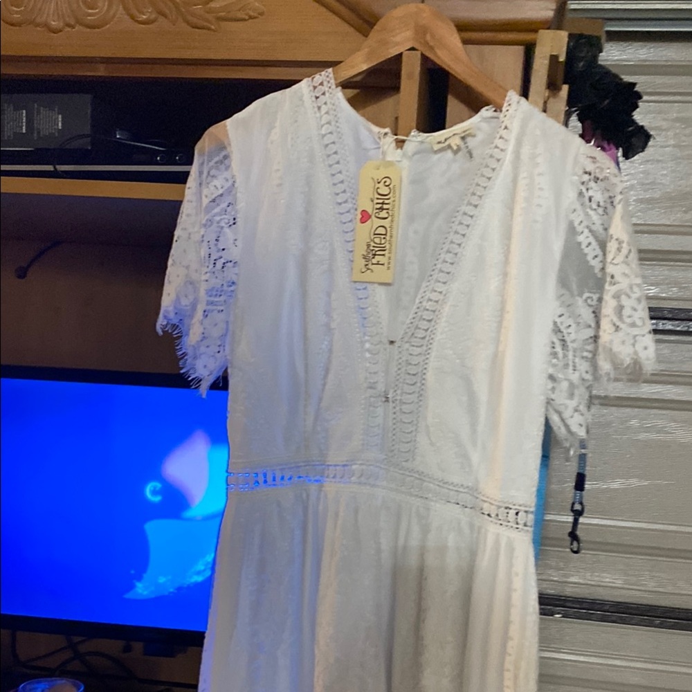 Francesca's Collections White Lace Maxi Dress